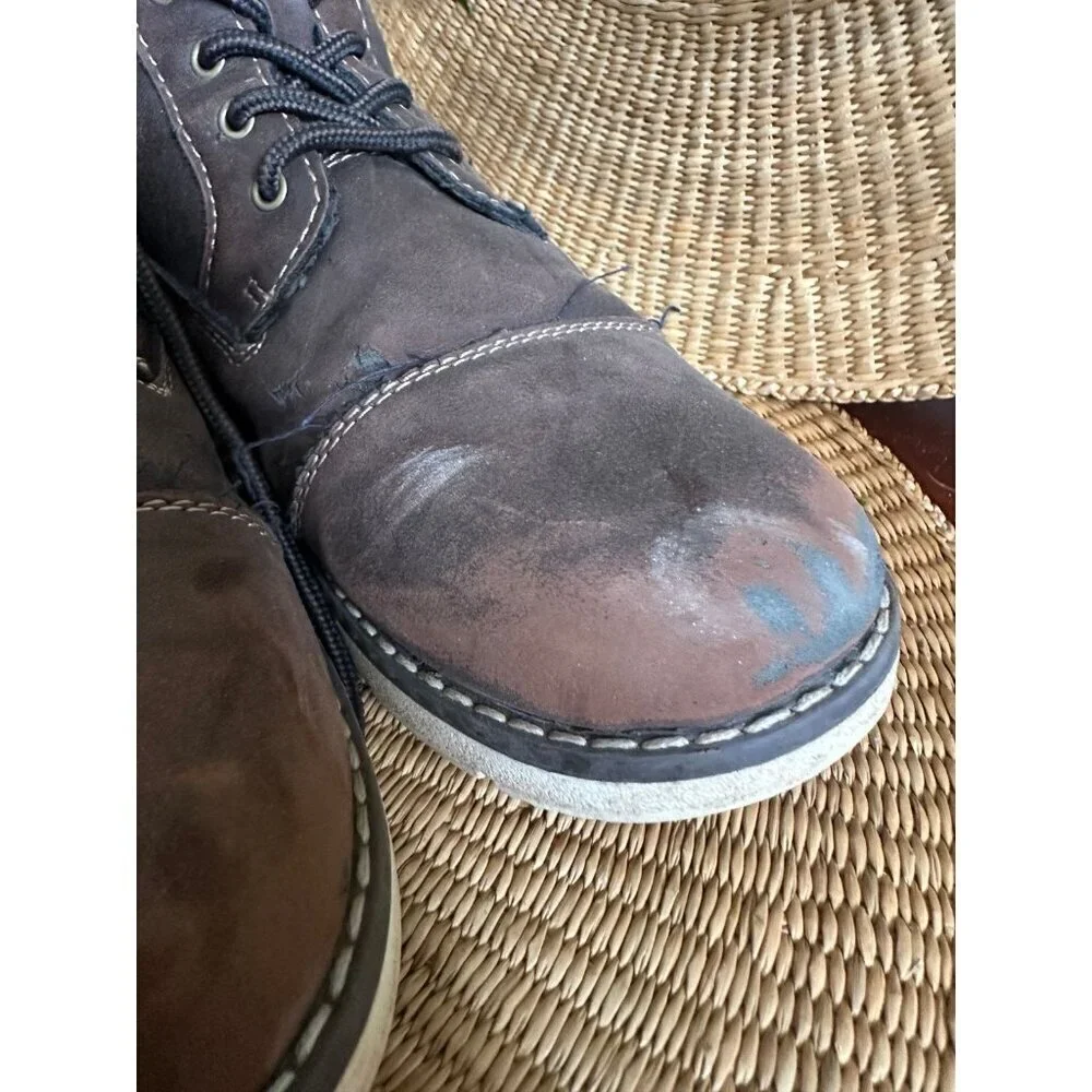 Eddie Bauer youth size 5M brown boots